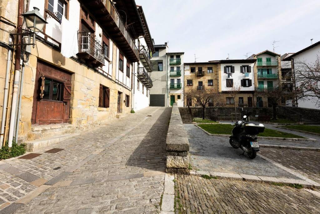 Sorgin-Etxe. Basquenjoy Hondarribia Exterior foto